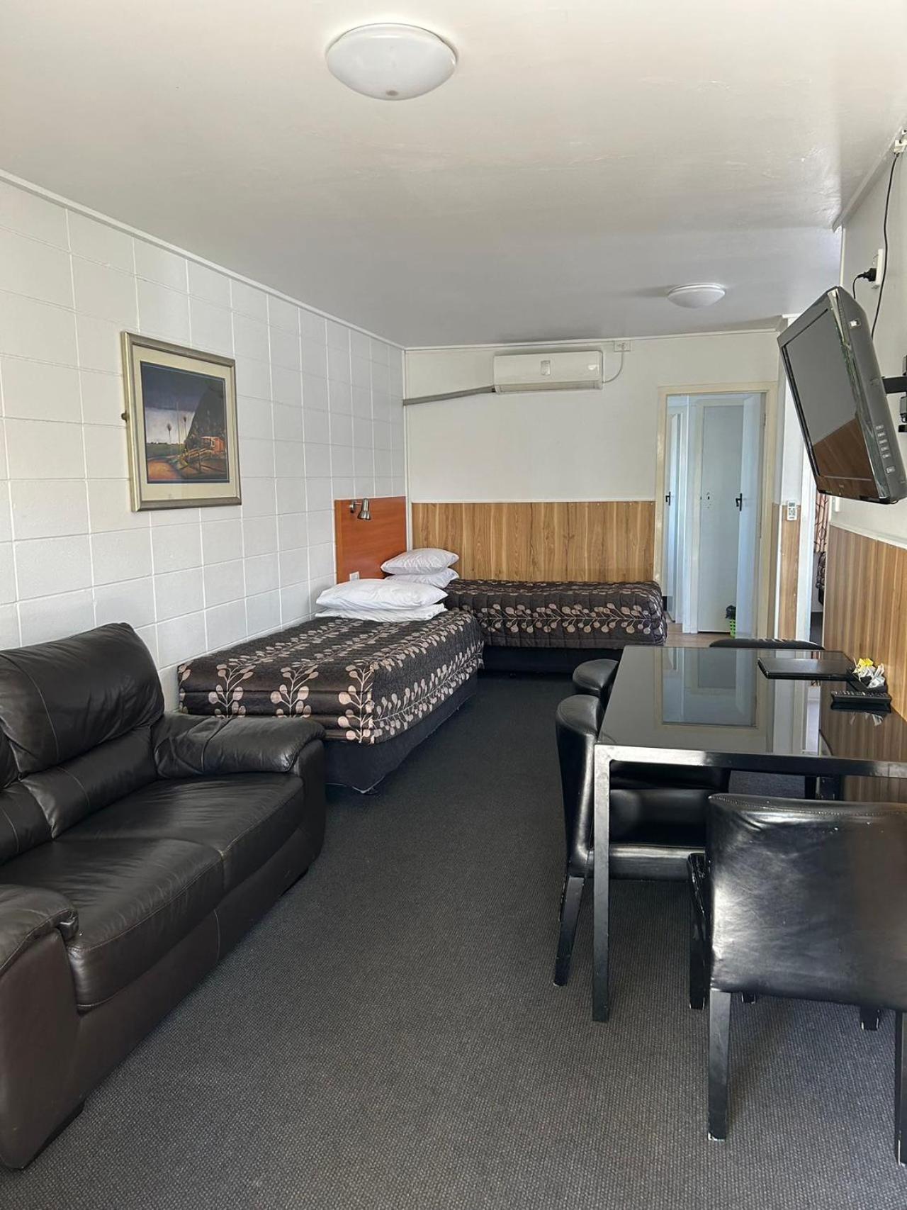 Tudor Motor Lodge Hamilton Extérieur photo