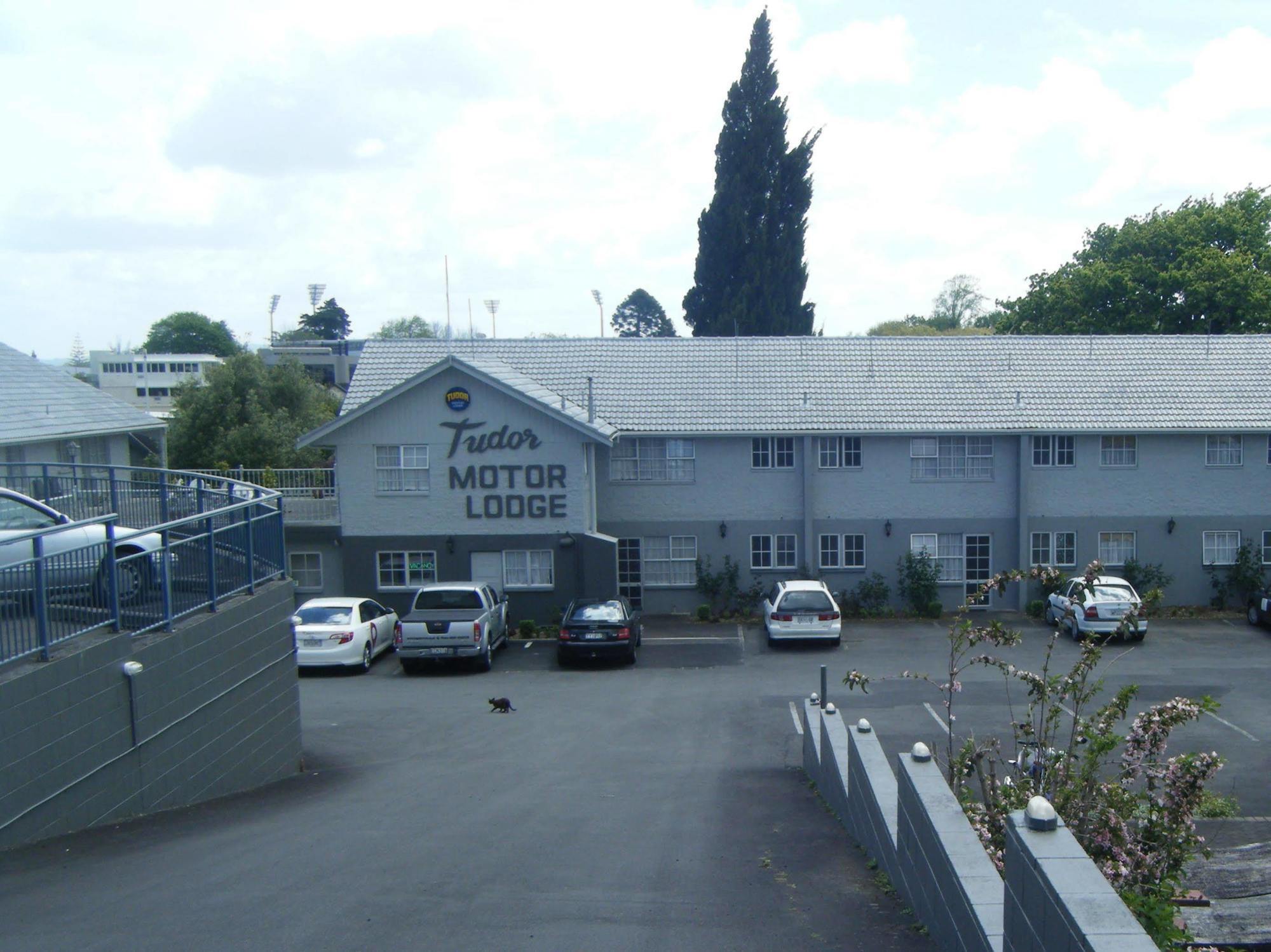 Tudor Motor Lodge Hamilton Extérieur photo